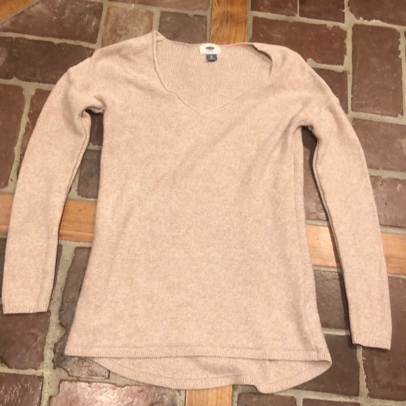 Old Navy Sweaters - Old Navy Vneck (162)